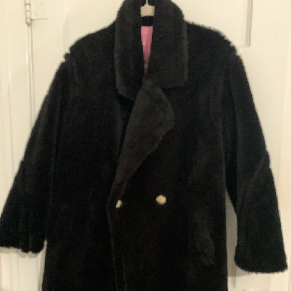💥NEW WITHOUT TAGS- 100% Australian Wool Teddy Coat with custom pink lining.